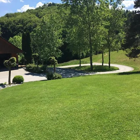 Wohlfuhlplatzl Am Weinberg *